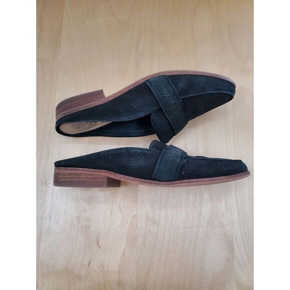 Vince Camuto Black Textured Flats - Picture 6 of 7